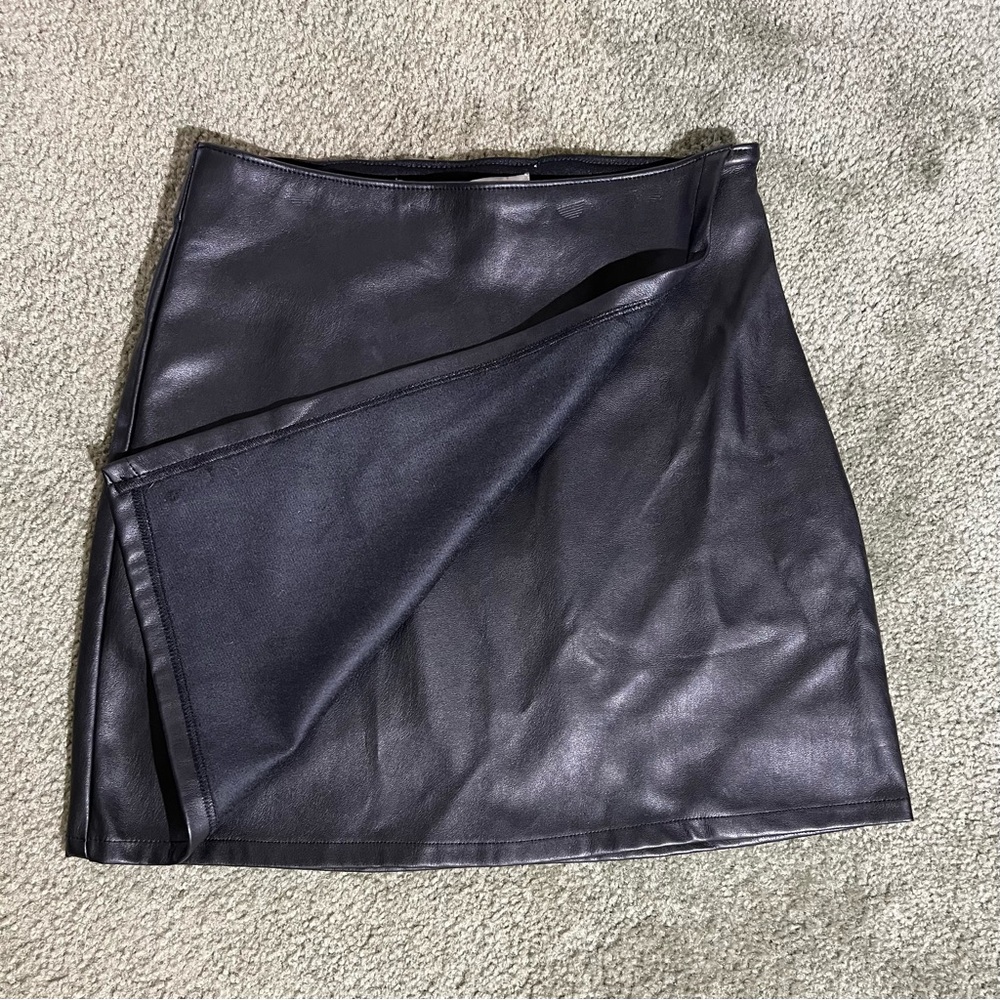 Hollister Faux Leather High Waisted Skirt - Picture 2 of 5